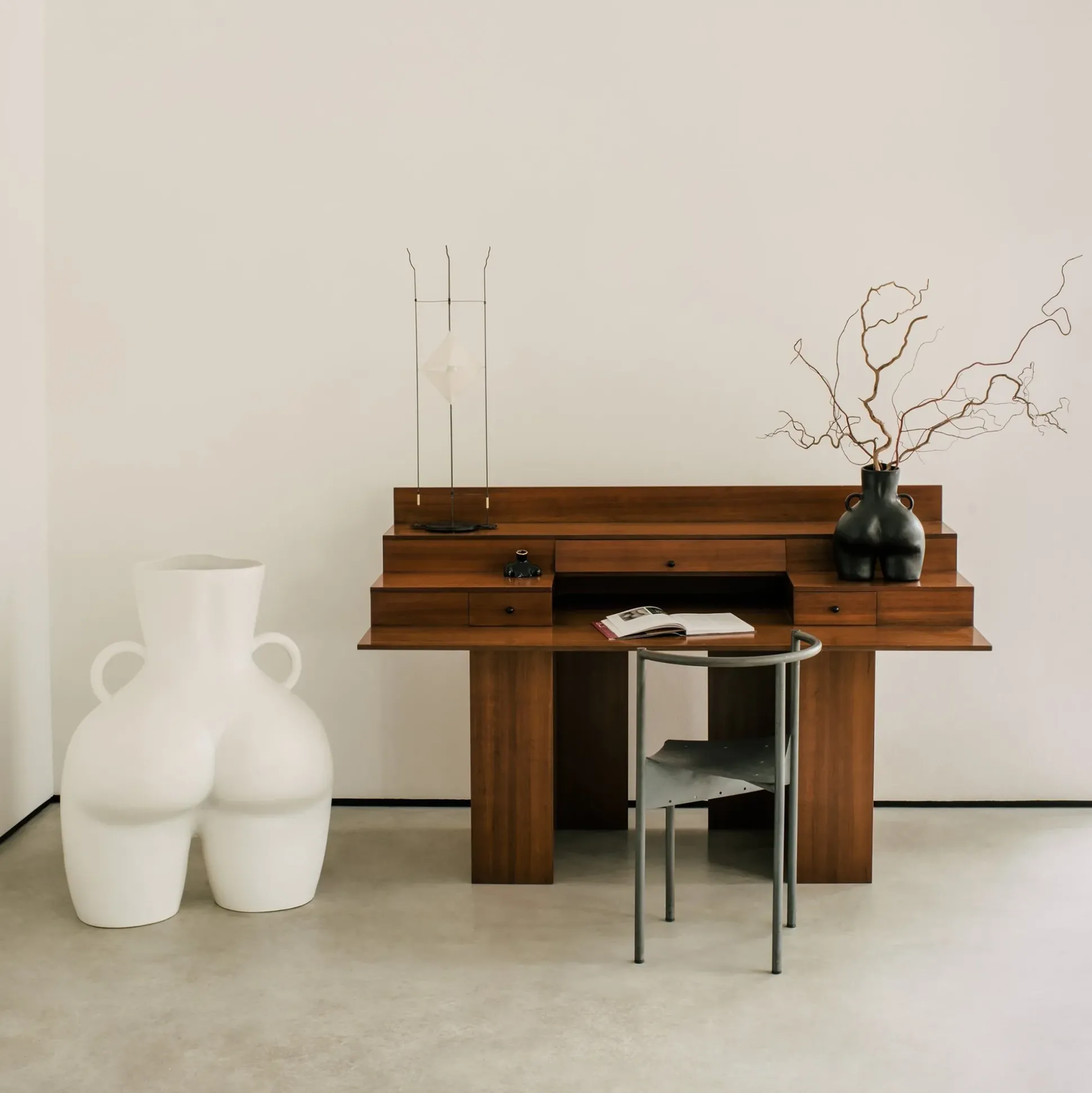 Love Handles Vase (Black)