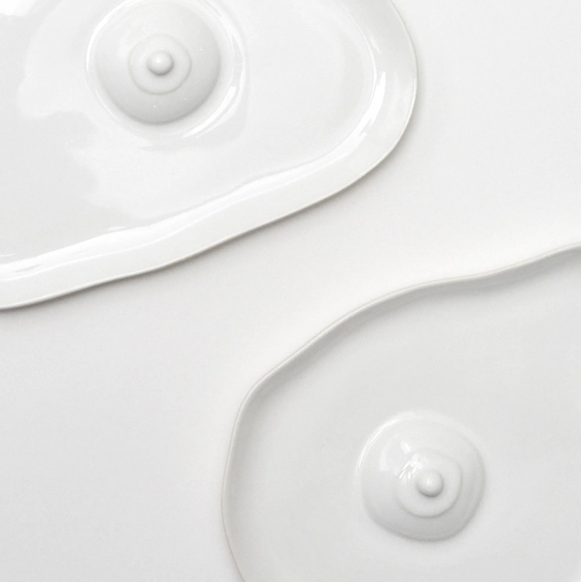 Tatas Plates (High-Shine White)